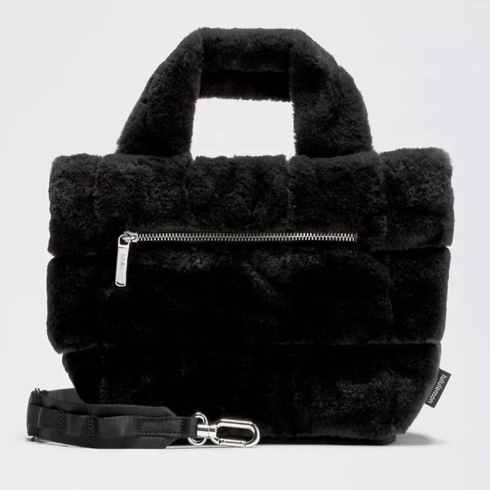 Lululemon fleece bag Quilted Grid Tote Bag Mini 5L *Plush Fleece furry quilt - Picture 2 of 2